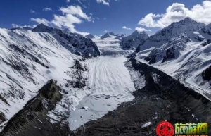 跟著中國(guó)國(guó)家地理去旅行 | 雪山下,赴一場(chǎng)桃花的春日之約