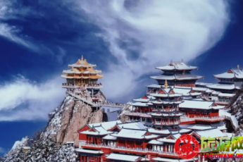 2025年國(guó)內(nèi)9大必游景點(diǎn)全攻略|省錢(qián)技巧助你暢游美麗與實(shí)惠并存的旅行體驗(yàn)